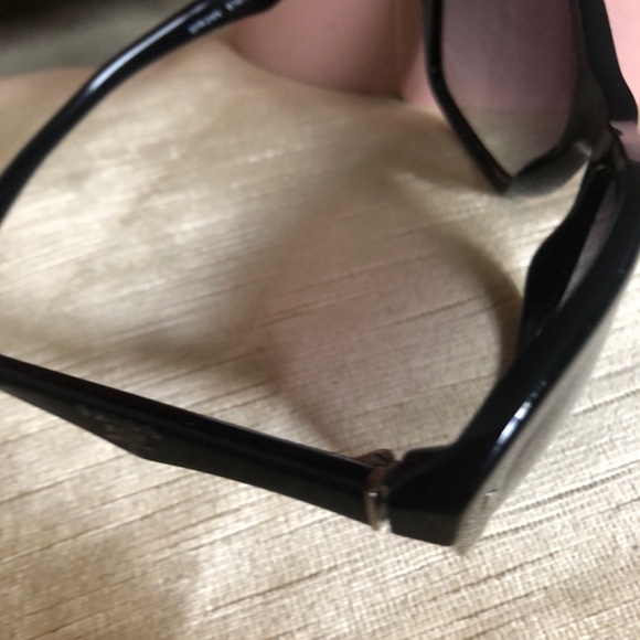 Prada ladies sunglasses - Picture 12 of 14